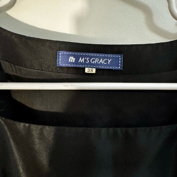 Black Sweetheart Neck Sleeveless Midi Gown - Picture 3 of 3